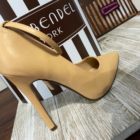 Charming Nude Pumps - Picture 2 of 5